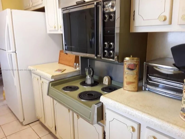 1110 N 16th Ave # 1C, Hollywood FL 33020