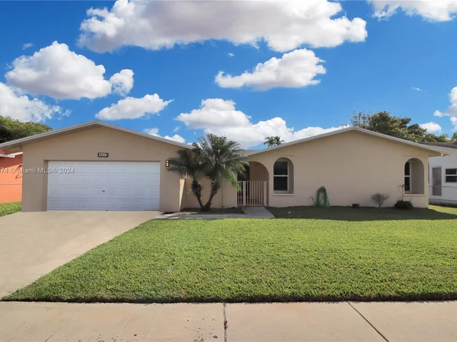 16313 SW 103rd Pl, Miami FL 33157