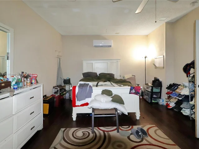 16313 SW 103rd Pl, Miami FL 33157