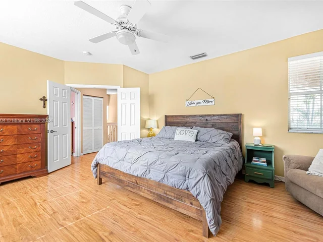 5862 NW 120th Ter, Coral Springs FL 33076