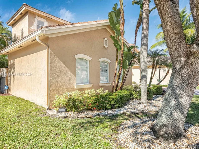 5862 NW 120th Ter, Coral Springs FL 33076