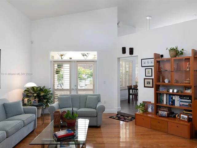 11153 SW 145th Pl, Miami FL 33186