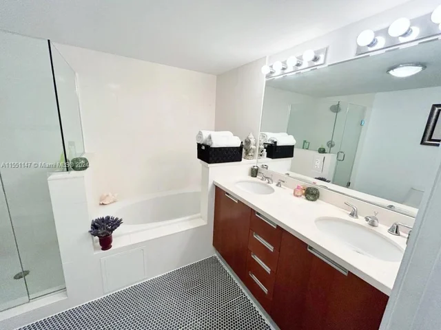 155 N Shore Dr # 155, Miami Beach FL 33141