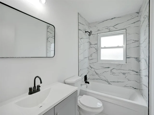 2640 NW 47th Ave, Lauderhill FL 33313