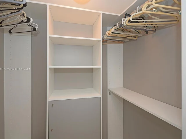 495 Brickell Ave # 520, Miami FL 33131