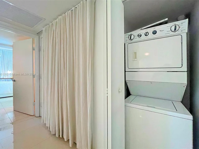 495 Brickell Ave # 520, Miami FL 33131