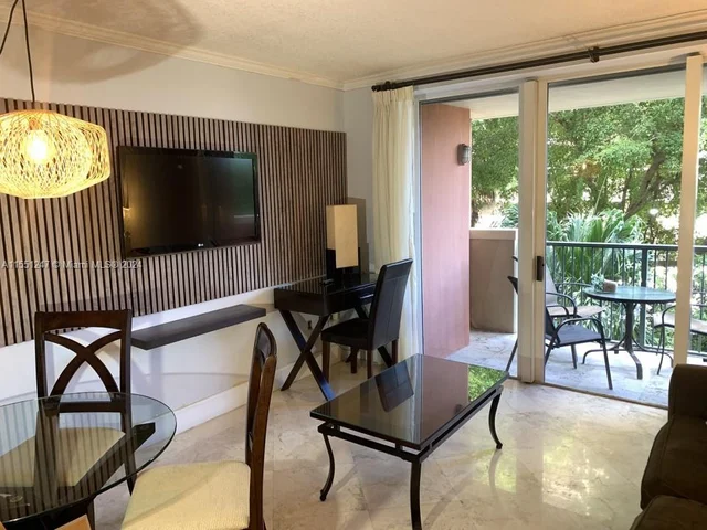2951 S Bayshore Dr # 405, Miami FL 33133