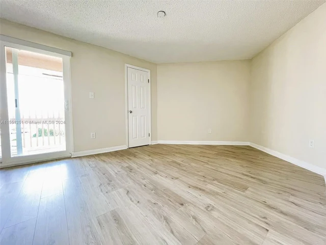 327 Gulfstream Rd, Dania Beach FL 33004