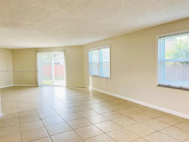 327 Gulfstream Rd, Dania Beach FL 33004