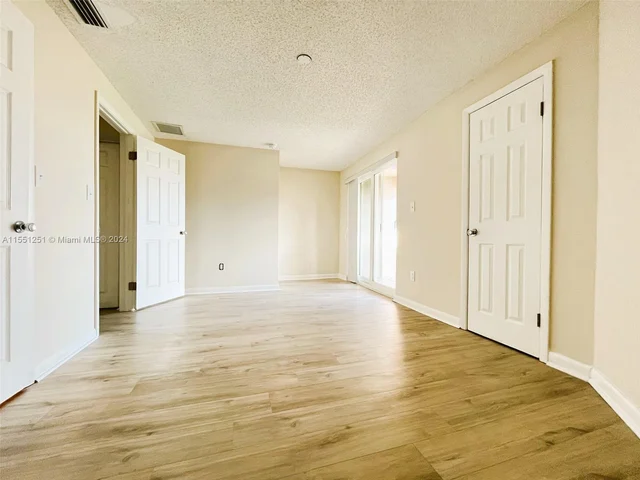 327 Gulfstream Rd, Dania Beach FL 33004