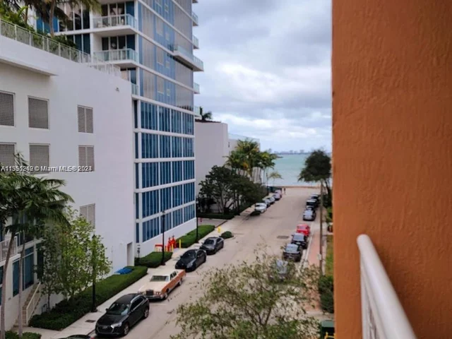 2001 Biscayne Blvd # 2306, Miami FL 33137