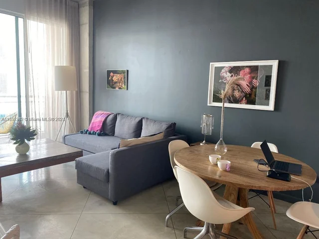 2001 Biscayne Blvd # 2306, Miami FL 33137