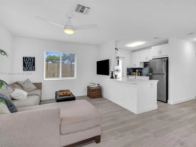 1732 NE 56th Ct # 2, Fort Lauderdale FL 33334