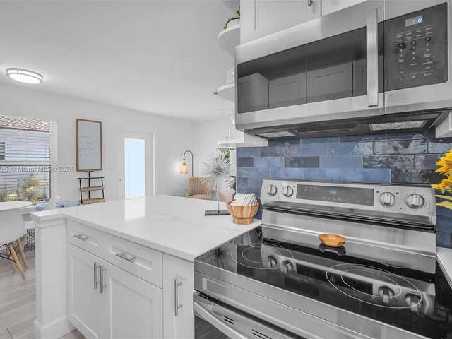 1732 NE 56th Ct # 2, Fort Lauderdale FL 33334