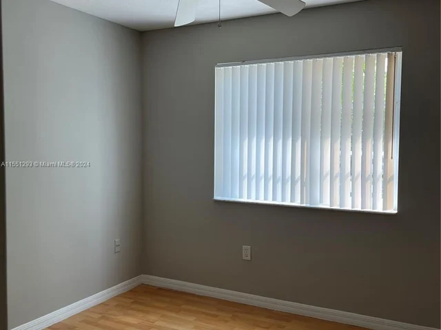 2243 NW 170th Ave, Pembroke Pines FL 33028