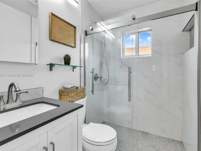 303 NW 41st Ave, Deerfield Beach FL 33442