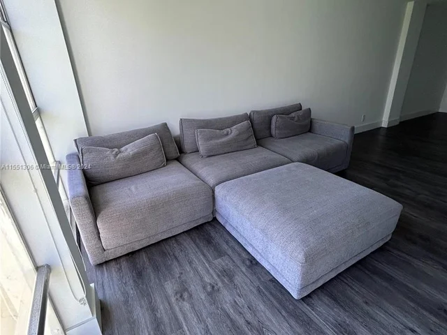 851 Three Islands Blvd # 208, Hallandale Beach FL 33009