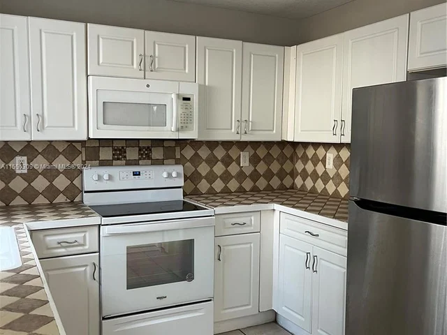 2243 NW 170th Ave # 2243, Pembroke Pines FL 33028