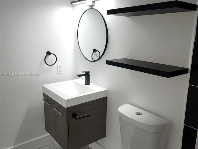 2101 NORMANDY DRIVE # 204, Miami Beach FL 33141