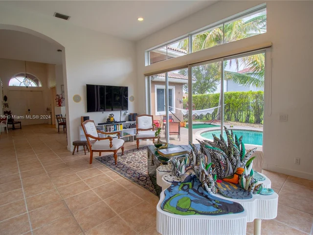 563 NW 120th Dr, Coral Springs FL 33071