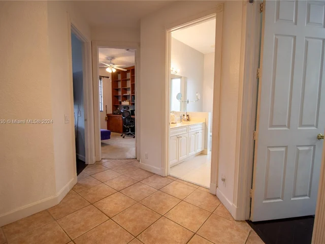 563 NW 120th Dr, Coral Springs FL 33071