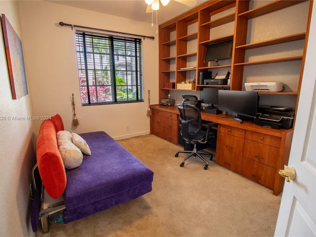 563 NW 120th Dr, Coral Springs FL 33071