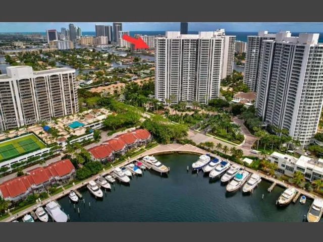 21205 NE 37 Ave # 310, Aventura FL 33180