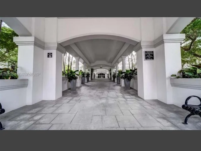 21205 NE 37 Ave # 310, Aventura FL 33180