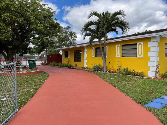 12135 SW 182nd Ter, Miami FL 33177