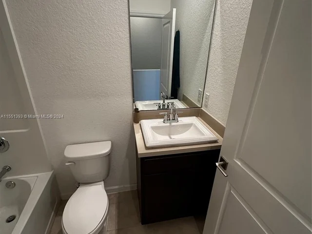 2810 NW 181st St, Miami Gardens FL 33056