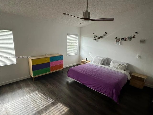 6027 NW 91st Ave, Tamarac FL 33321