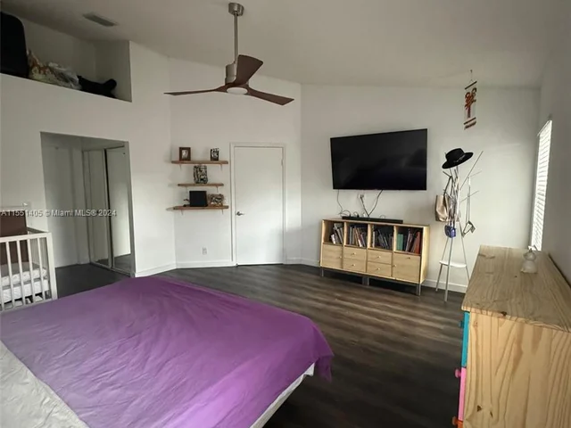 6027 NW 91st Ave, Tamarac FL 33321