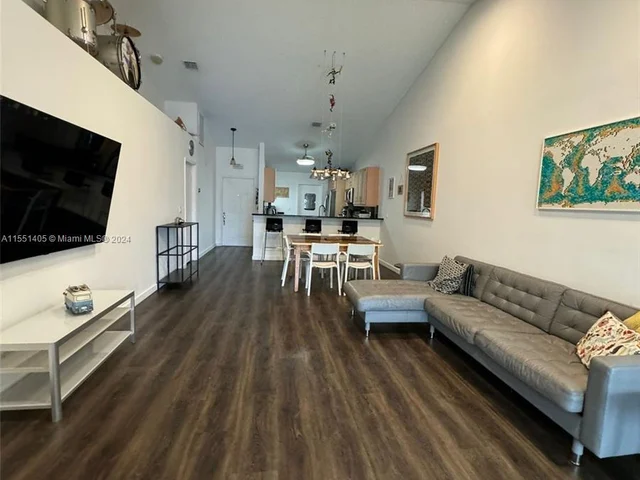 6027 NW 91st Ave, Tamarac FL 33321