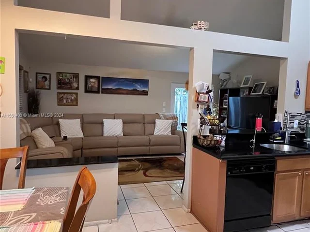 1741 SW 85th Ave, Miramar FL 33025