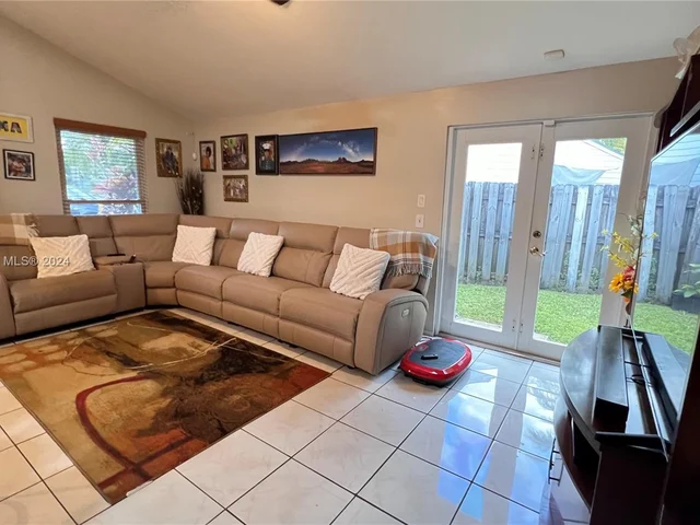 1741 SW 85th Ave, Miramar FL 33025