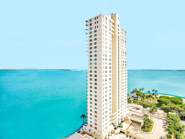 770 Claughton Island Dr # 14, Miami FL 33131