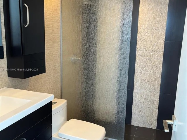 770 Claughton Island Dr # 14, Miami FL 33131