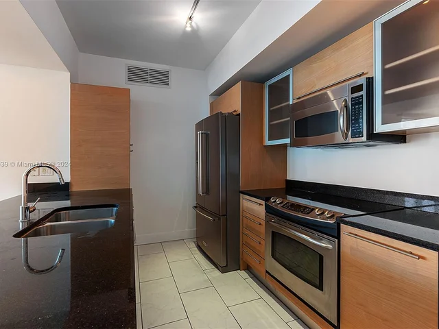 951 Brickell Ave # 1711, Miami FL 33131