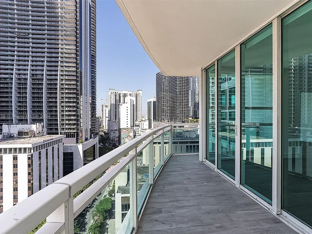 951 Brickell Ave # 1711, Miami FL 33131