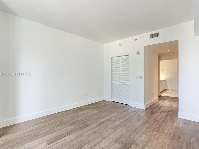 951 Brickell Ave # 1711, Miami FL 33131