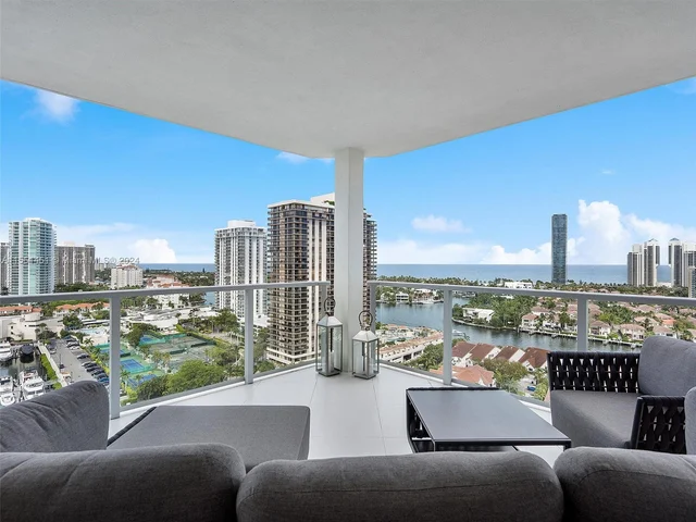 19500 Turnberry Way, Unit 18A, Aventura FL 33180