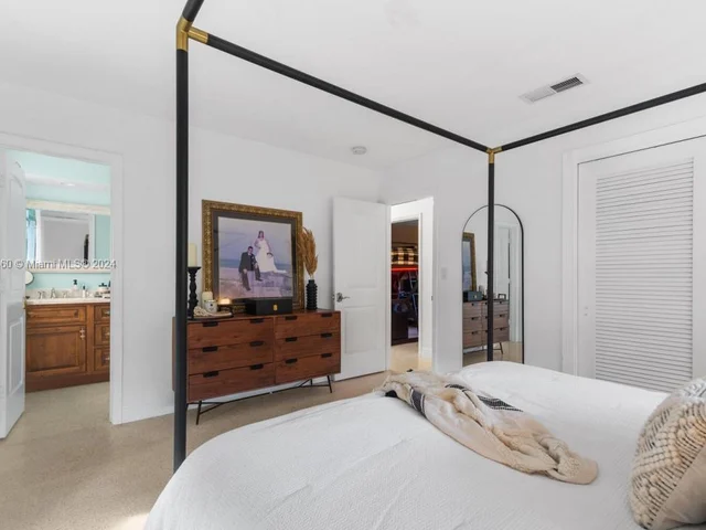 6340 NE 21st Rd, Fort Lauderdale FL 33308