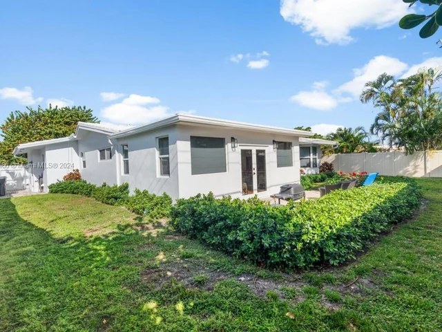 6340 NE 21st Rd, Fort Lauderdale FL 33308