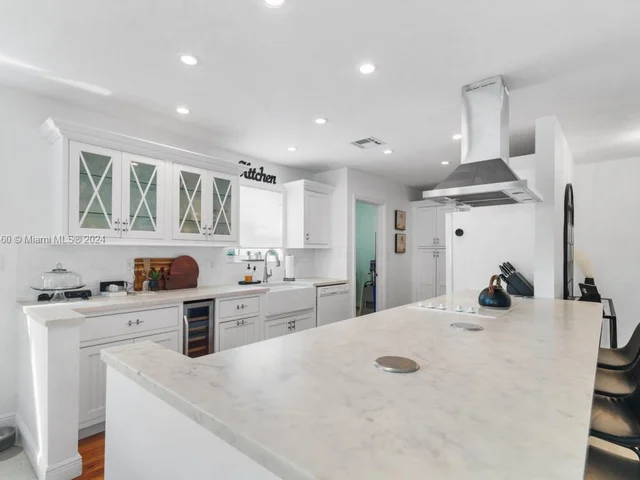 6340 NE 21st Rd, Fort Lauderdale FL 33308