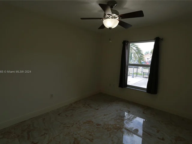 27953 SW 136th Pl, Homestead FL 33032