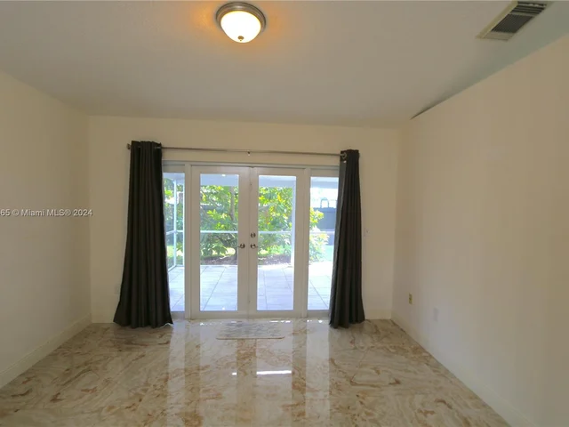 27953 SW 136th Pl, Homestead FL 33032