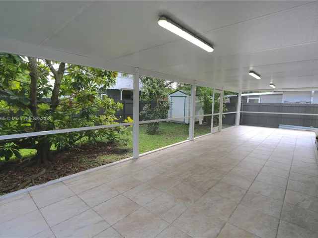 27953 SW 136th Pl, Homestead FL 33032