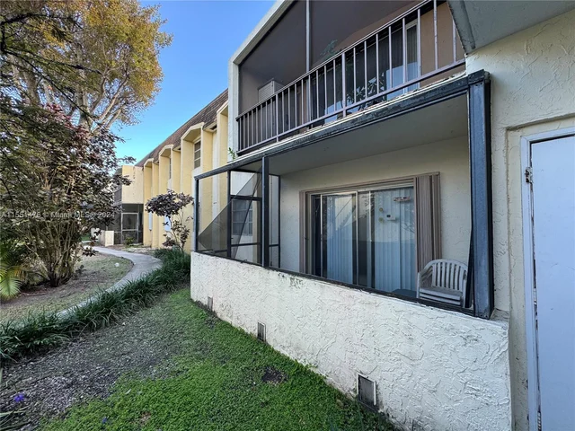 7825 Miller Dr # C110, Miami FL 33155