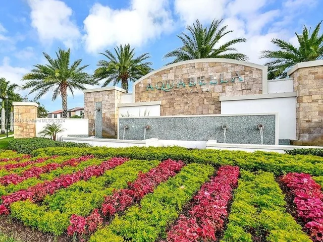 11426 W 33rd Way, Hialeah FL 33018