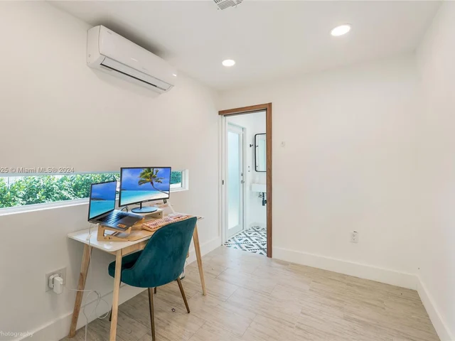 18321 NE 21st Ave, North Miami Beach FL 33179